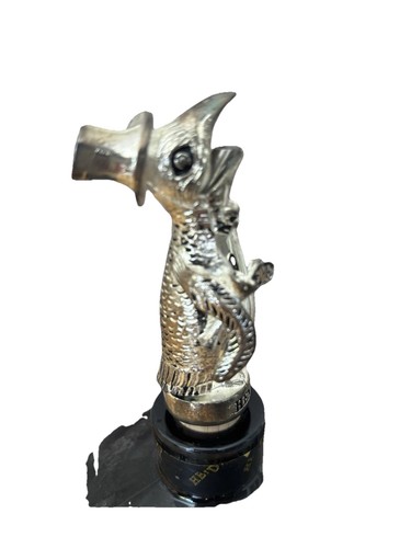 Hendricks gin penguin pourer - hendricks,