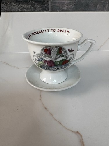 Hendricks gin cup and - gin, saucer