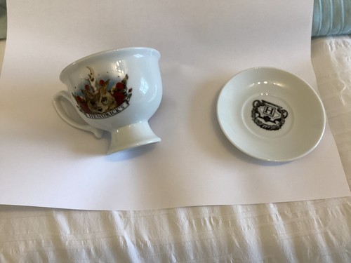 Hendricks gin collectible - gin, tea
