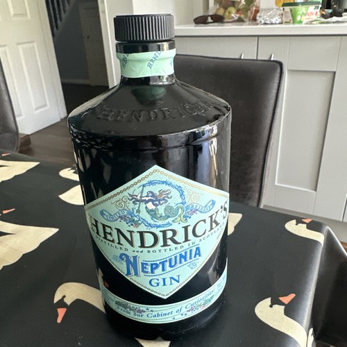 Empty hendricks neptunia gin - hendricks,