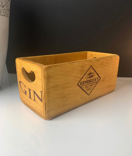 Hendricks gin small - wood, box