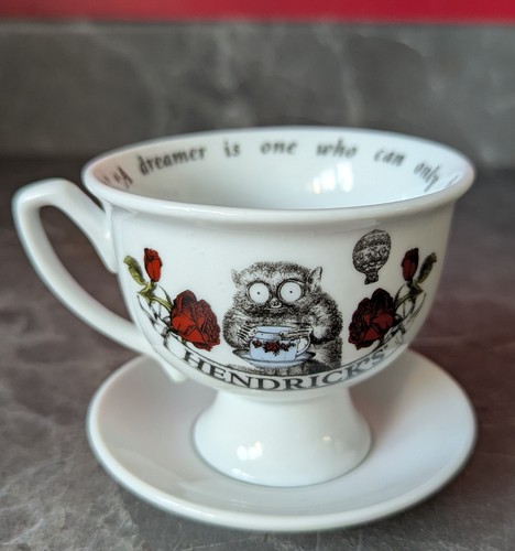 Hendricks gin tea - gin, cup